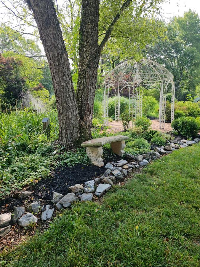 Winridge Manor Bed & Breakfast Madison Heights ภายนอก รูปภาพ